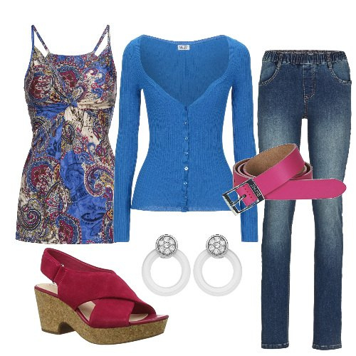 Outfit donna - I leggings e le zeppe. Stile Trendy per Tutti i giorni. Abbinamento con cardigans, jeggings, top, sandali, orecchini, cinture.