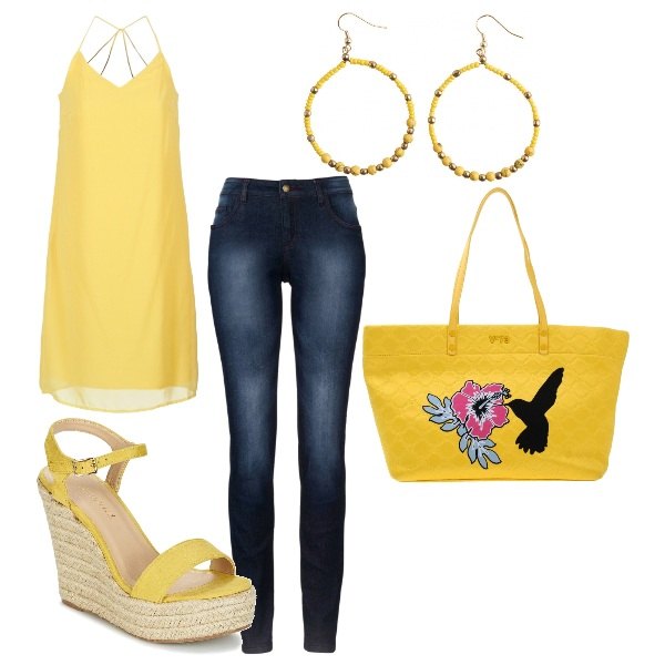 Outfit donna - Trendy #11338. Stile Trendy per Tutti i giorni. Abbinamento con jeans skinny, borsa a mano maxi con stampa e zip interno foderato in pelle sintetica tinta unita, sandali giallo, vestito corto giallo, orecchini.