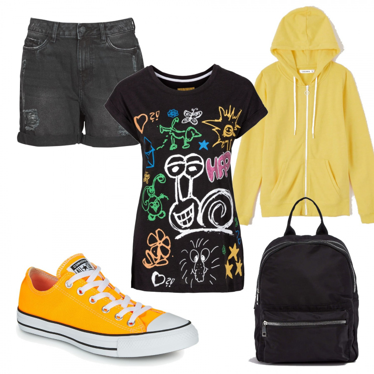 Outfit donna - T-shirt stampata. Stile Basic per Tutti i giorni. Abbinamento con t-shirt, zaini, felpe con cappuccio, sneakers, shorts.