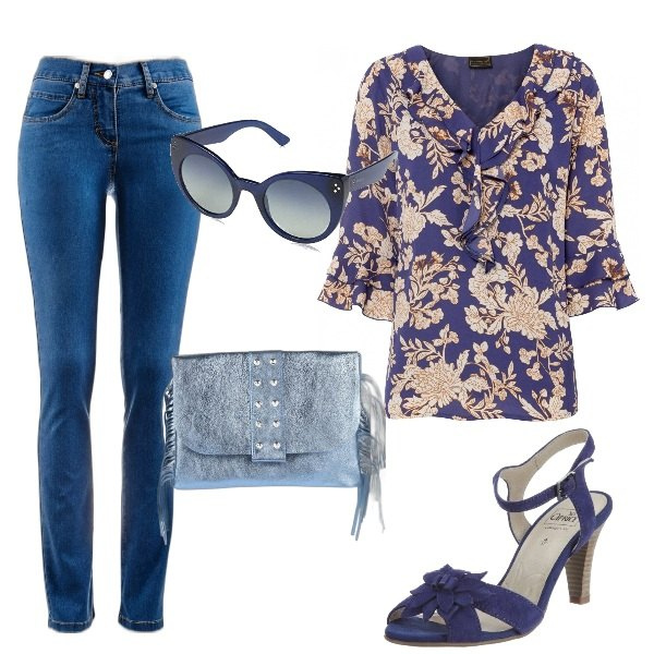 Outfit donna - Protagonista il blu. Stile Chic per Ufficio. Abbinamento con jeans dritti, bluse, borse a mano, sandali, occhiali da sole.