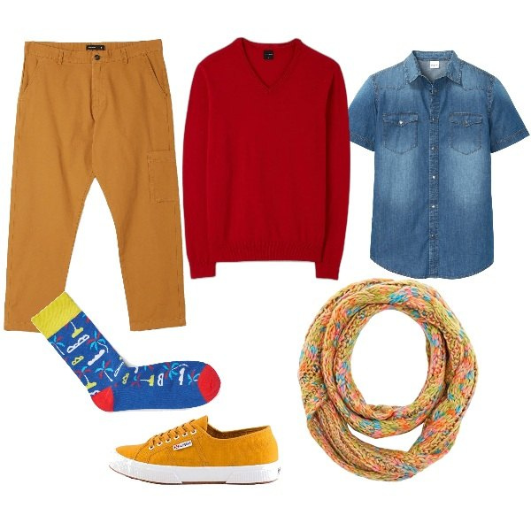 Outfit uomo - Il calzino originale. Stile Casual per Tutti i giorni. Abbinamento con camicie a manica corta, pullovers, calzini, pantaloni chino, sciarpe, sneakers.