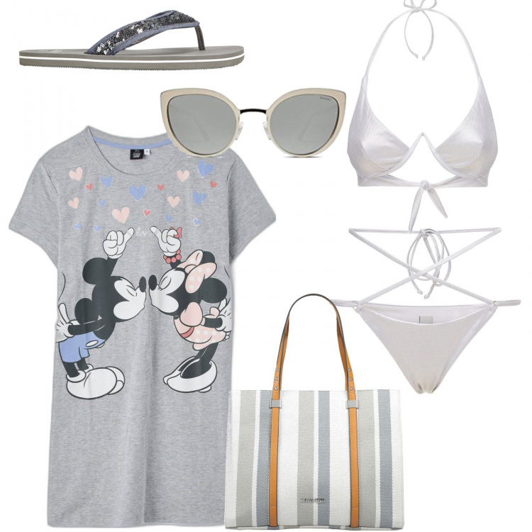 Outfit donna - Maxi t-shirt per la spiaggia. Stile Trendy per Mare. Abbinamento con infradito, borse a mano, t-shirt, bikini, occhiali da sole, bikini.