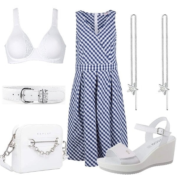 Outfit donna - Intimo comodo per la giornata. Stile Casual per Tutti i giorni. Abbinamento con reggiseni, cinture, vestiti midi/longuette, sandali, borse a cartella, orecchini.