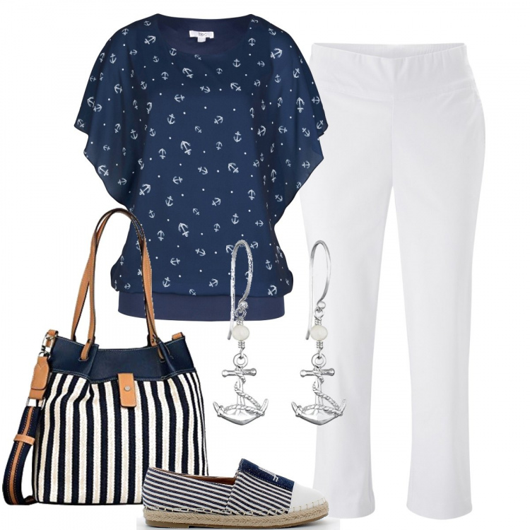 Outfit donna - Over 50 comoda alla moda mariniere. Stile Basic per Tutti i giorni. Abbinamento con bluse, pantaloni capri, mocassini, shopping bag, orecchini.