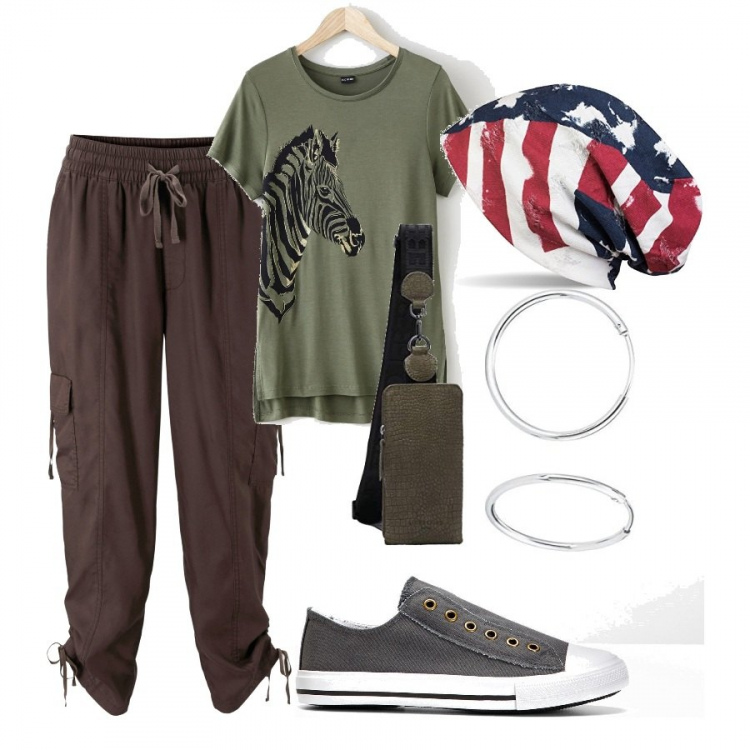 Outfit donna - Una bandana per un look Urbano. Stile Urban per Tutti i giorni. Abbinamento con gonne longuette, sneakers, t-shirt, orecchini, berretti, borse a cartella.