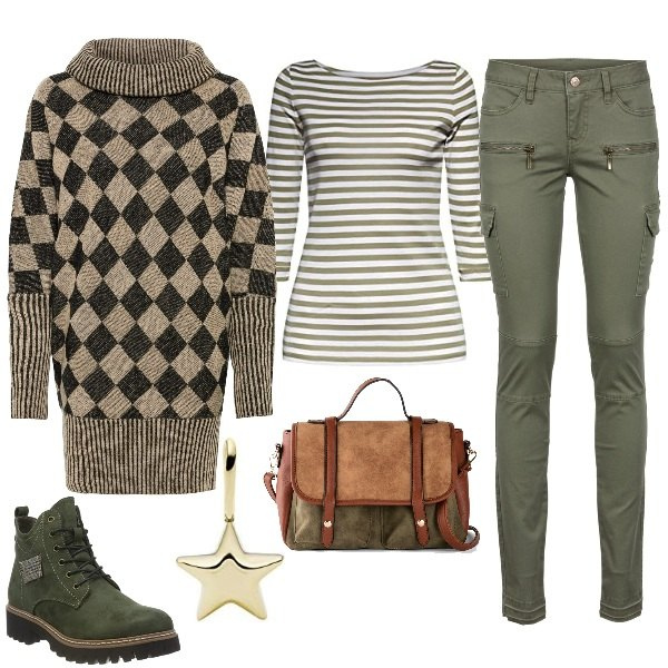 Outfit donna - Il pullover lungo. Stile Casual chic per Tutti i giorni. Abbinamento con pantaloni cargo, maglieria, borse a mano, stivali, t-shirt, collane.
