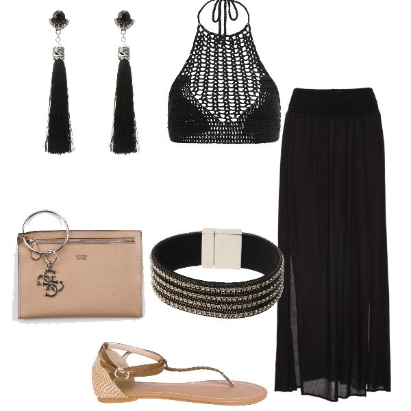 Outfit donna - Tofly_aperitivo al mare. Stile Sexy per Serata fuori. Abbinamento con gonne lunghe, top nero, pochette con anello in ecopelle oro, bracciale in pelle sintetica marrone, sandali in rafia, orecchini con pietra nero.