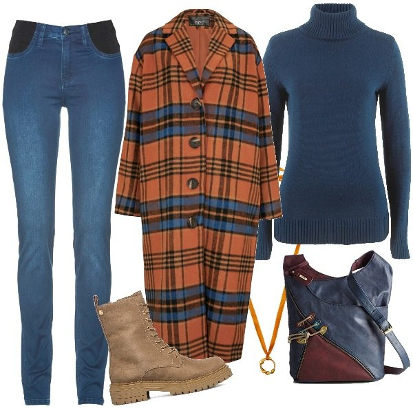 Outfit donna - Curvy and Proud con stile. Stile Basic per Ufficio. Abbinamento con jeans skinny, cappotti, maglieria, anfibi, borse a mano, ciondoli.