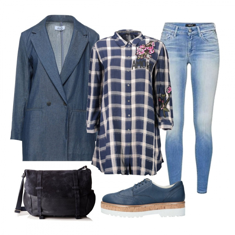 Outfit donna - Total Blu Denim. Stile Casual chic per Tutti i giorni. Abbinamento con scarpe stringate, blazer, camicie, jeans skinny, borse a tracolla.