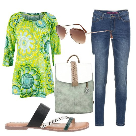 Outfit donna - Primavera senza tacchi. Stile Urban per Tutti i giorni. Abbinamento con maglieria, jeans skinny, occhiali da sole, sandali in pelle, zaini.
