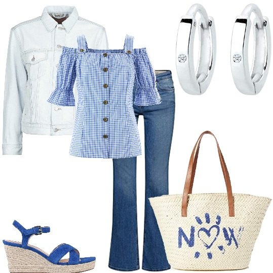 Outfit donna - Jeans e camicetta a quadretti blu. Stile Casual chic per Tutti i giorni. Abbinamento con camicie a manica corta, sandali in pelle, giacche, jeans bootcut, orecchini, shopping bag.