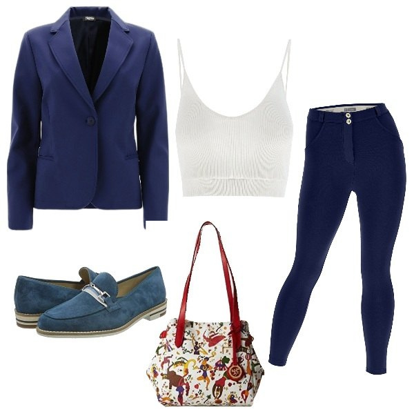 Outfit donna - Giacca e pantaloni sportivi. Stile Casual chic per Ufficio. Abbinamento con pantaloni skinny, blazer, top, borse tote, mocassini.