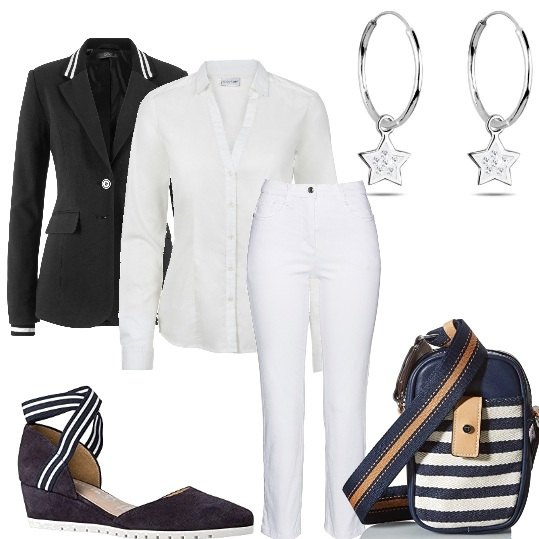 Outfit donna - Righe blu e bianche Blazer e pantaloni. Stile Trendy per Tutti i giorni. Abbinamento con blazer, camicie, pantaloni, scarpe col tacco, borse a mano, orecchini.