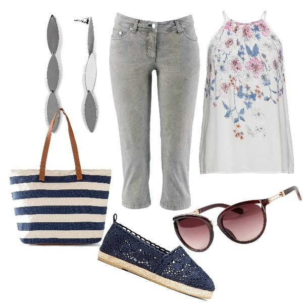 Outfit donna - Fiori nella maglia. Stile Casual per Tutti i giorni. Abbinamento con top, occhiali da sole, pantaloni capri, espadrillas, shopping bag, orecchini.