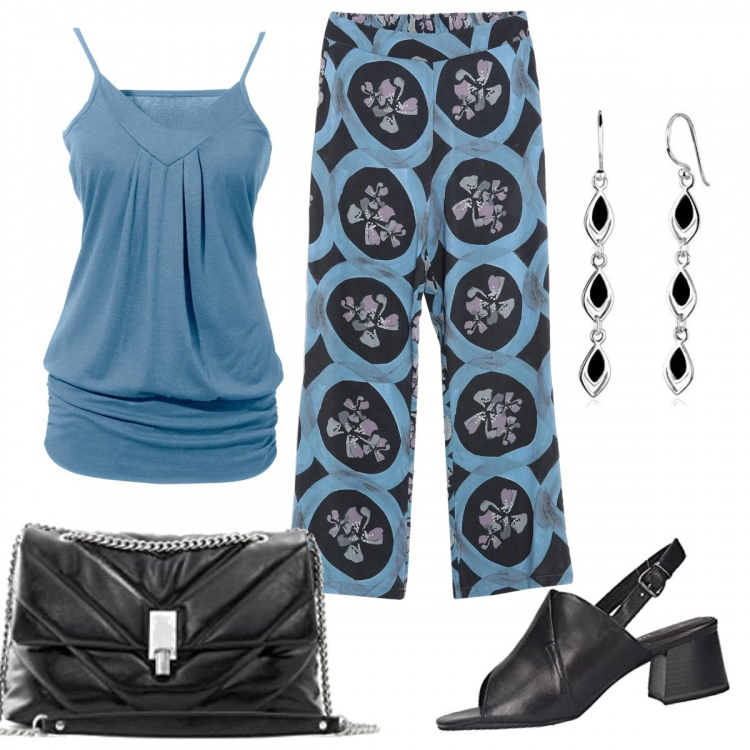 Outfit donna - Azzurro come il cielo. Stile Casual chic per Tutti i giorni. Abbinamento con top, pantaloni, sandali col tacco, borse a tracolla, orecchini.