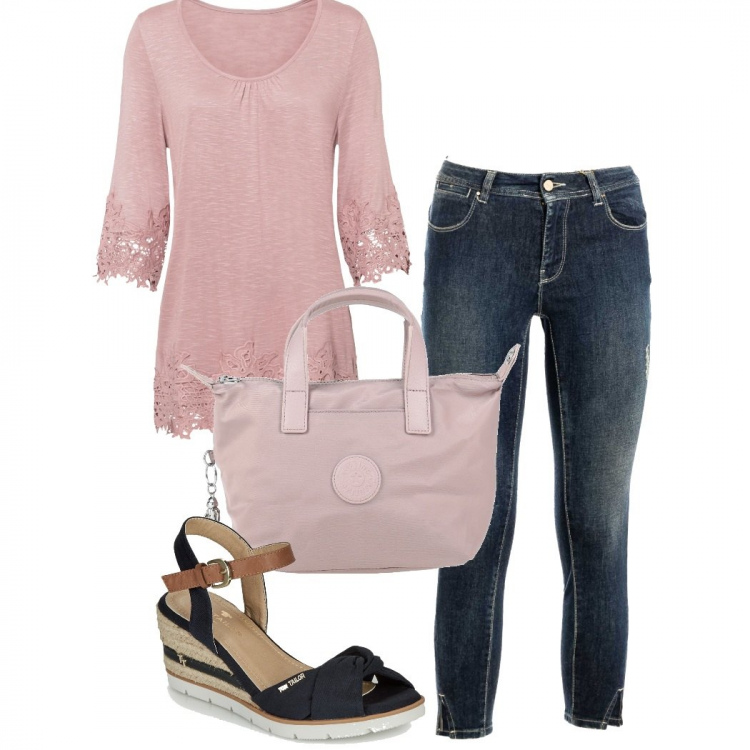 Outfit donna - Casual #8102. Stile Casual per Tutti i giorni. Abbinamento con maglieria, borse a mano, sandali, jeans.