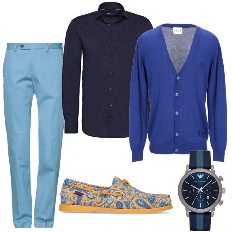 Outfit uomo - Blu del mare con la vela jacquard. Stile Trendy per Mare. Abbinamento con cardigans, pantaloni, scarpe stringate, orologi, camicie.