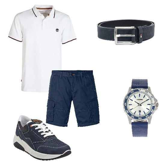Outfit uomo - Bermuda blu e polo bianca. Stile Trendy per Tutti i giorni. Abbinamento con bermuda, orologi, polo, cinture, scarpe stringate.