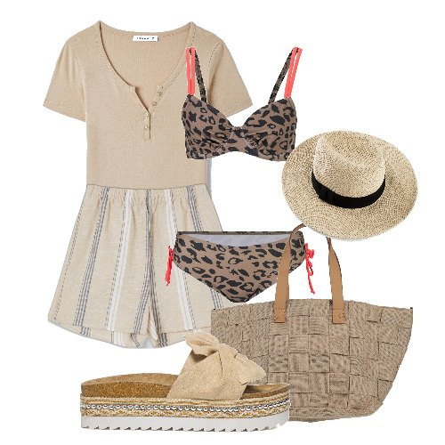 Outfit donna - Ironico animalier. Stile Casual per Mare. Abbinamento con bikini, cappelli, borse a mano, t-shirt, pantaloni corti, sandali col tacco.