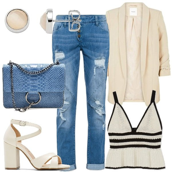 Outfit donna - Aperitivo con le amiche. Stile Glamour per Serata fuori. Abbinamento con jeans boyfriend, sandali col tacco, borse a spalla, canottiere, blazer, orecchini.