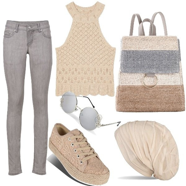 Outfit donna - Uno zainetto da abbinare. Stile Trendy per Tutti i giorni. Abbinamento con jeans skinny, zaini, sneakers, top, berretti, occhiali da sole.