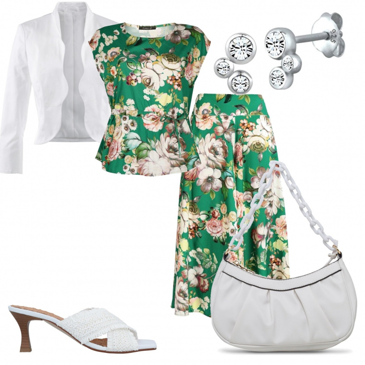 Outfit donna - Pantaloni blusa verde fiorata giacca. Stile Chic per Cerimonia. Abbinamento con blazer, sandali in pelle, pantaloni, top, borse a mano, orecchini.
