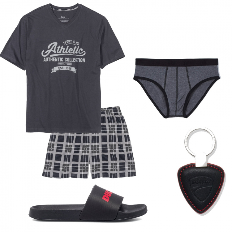Outfit uomo - At home. Stile Casual per Tutti i giorni. Abbinamento con abbigliamento da notte, slip, portachiavi, sandali.