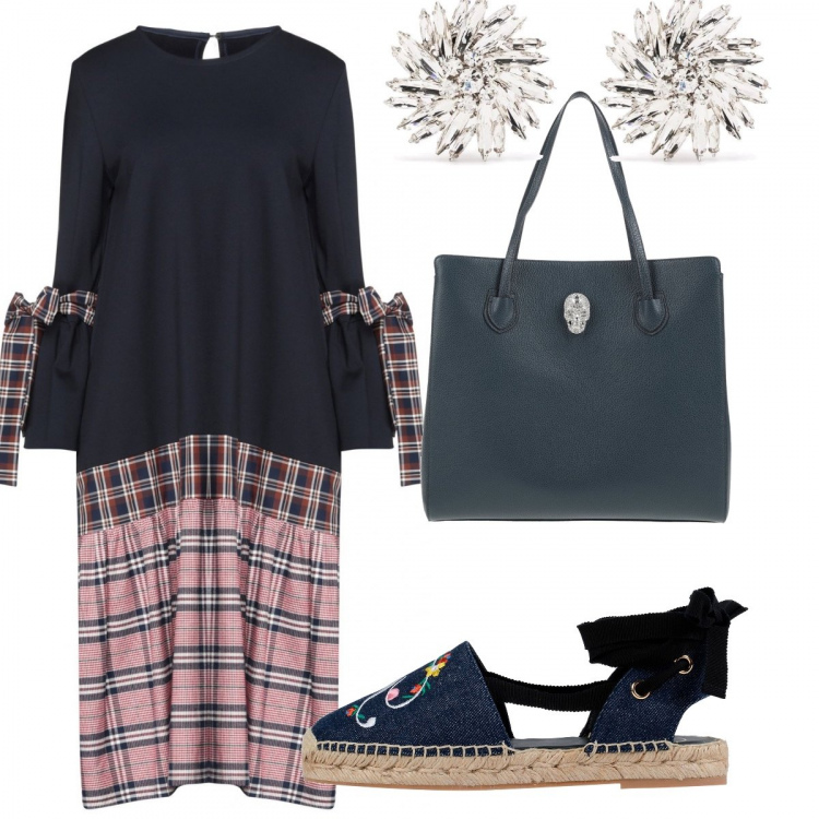 Outfit donna - Borsa shopper blu. Stile Casual chic per Tutti i giorni. Abbinamento con orecchini, espadrillas, vestiti midi/longuette, borse a mano.