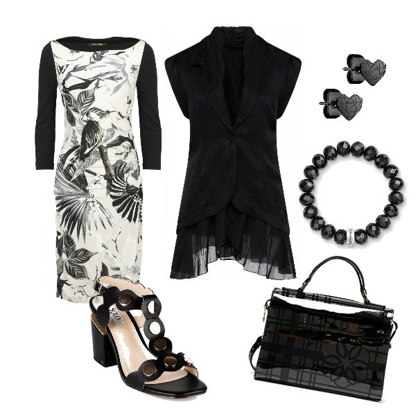 Outfit donna - Total Black. Stile Chic per Serata fuori. Abbinamento con blazer, sandali in pelle, vestiti, braccialetti, borse a mano, orecchini.