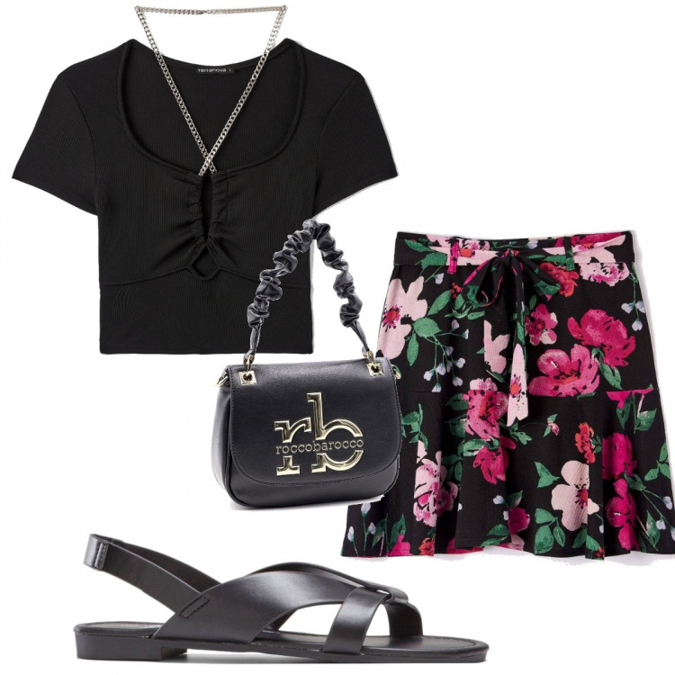 Outfit donna - Total look #1370767. Stile Trendy per Tutti i giorni. Abbinamento con sandali, minigonne, t-shirt, borse a mano.