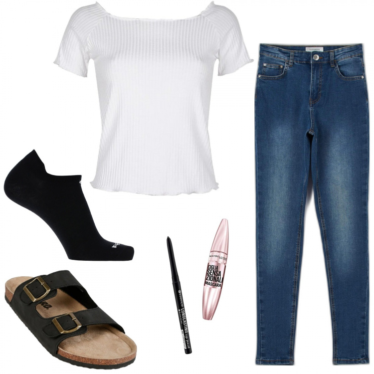 Outfit donna - Smart. Stile Casual per Tutti i giorni. Abbinamento con jeans skinny, t-shirt, ciabatte, calzini, eyeliner, mascara.