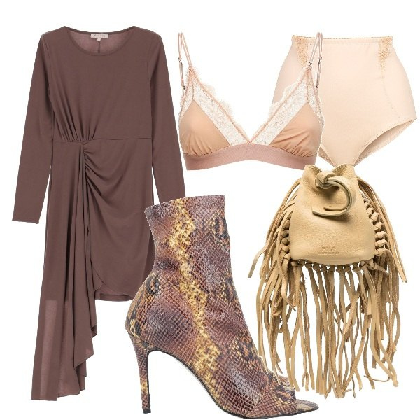 Outfit donna - Drappeggio asimmetrico. Stile Glamour per Serata fuori. Abbinamento con culotte, stivaletti, vestiti corti, borse a tracolla, reggiseni.