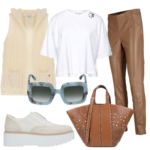 Outfit donna - Toni caldi in comodità. Stile Trendy per Tutti i giorni. Abbinamento con treggings, scarpe stringate, borse a mano, t-shirt, gilet, occhiali da sole.