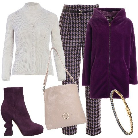 Outfit donna - Fracomina - Christmas Edition 2022. Stile Glamour per Ufficio. Abbinamento con borse a mano, braccialetti, stivaletti, pantaloni, cappotti, cardigans.