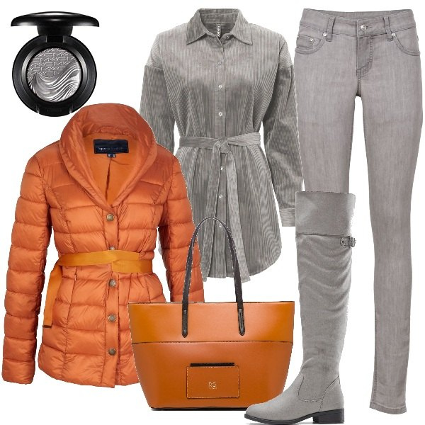 Outfit donna - Curvy: skinny jeans e maxi camicia. Stile Casual per Tutti i giorni. Abbinamento con jeans skinny, giacche, stivali, camicie, borse a spalla, ombretti.