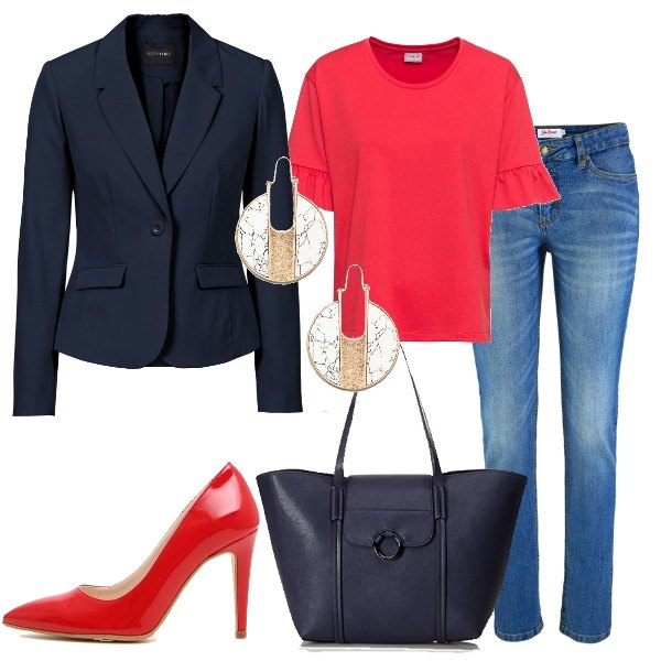 Outfit donna - Rientro in ufficio. Stile Trendy per Ufficio. Abbinamento con blazer, jeans skinny, maglia con volant jersey rosso, décolleté, borsa a tracolla navy, orecchini con stampa a scatto oro.