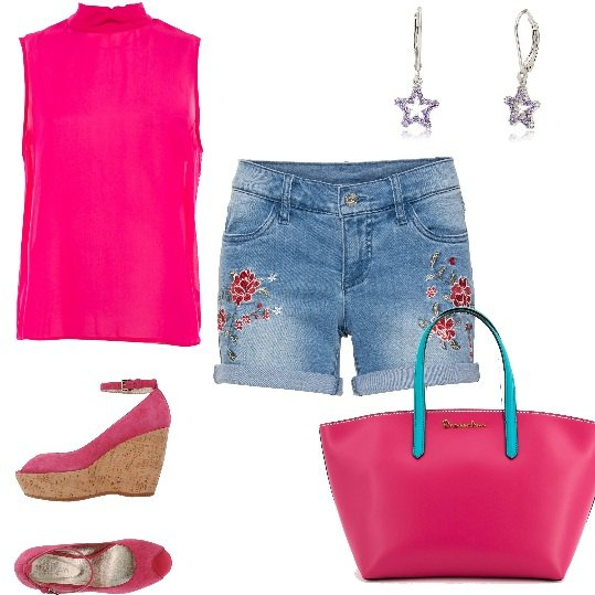 Outfit donna - In pantaloncini in libertà. Stile Casual per Tutti i giorni. Abbinamento con shorts, décolleté, orecchini, bluse, borse a mano.