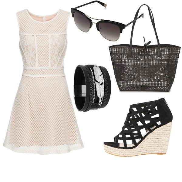 Outfit donna - Skin tone. Stile Basic per Tutti i giorni. Abbinamento con vestito con pizzo bianco, borsa nero, sandali con zeppe a rete con cinturino interno in tessuto in pelle sintetica, bracciale con zirconia, occhiali da sole nero.