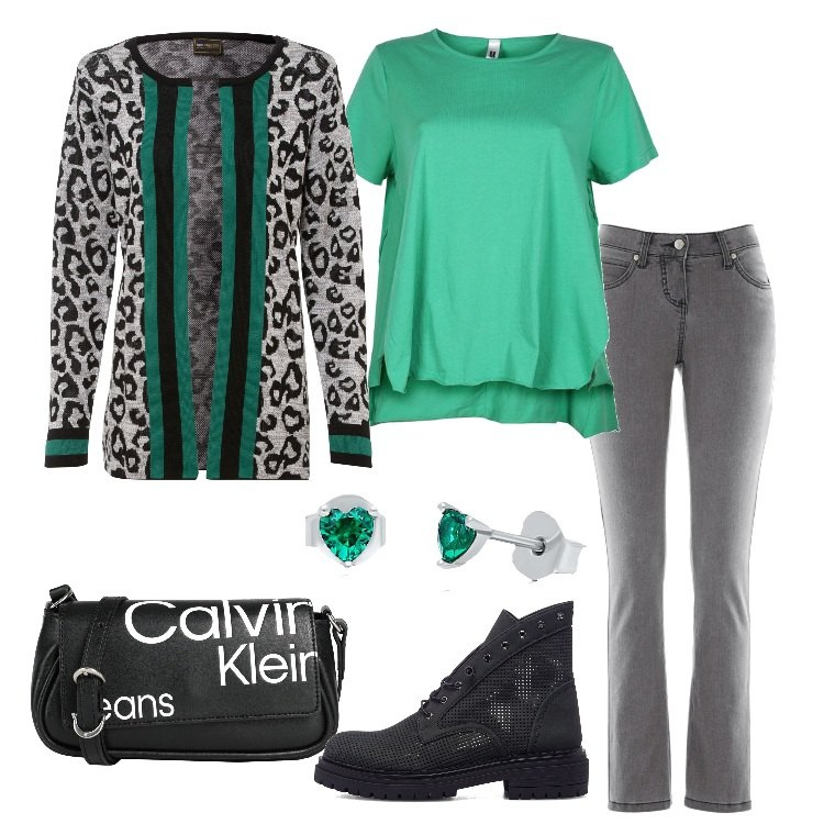 Outfit donna - Animalier e stivaletti traforati. Stile Casual per Tutti i giorni. Abbinamento con jeans slim fit, cardigans, borse a tracolla, t-shirt, orecchini, stivaletti.
