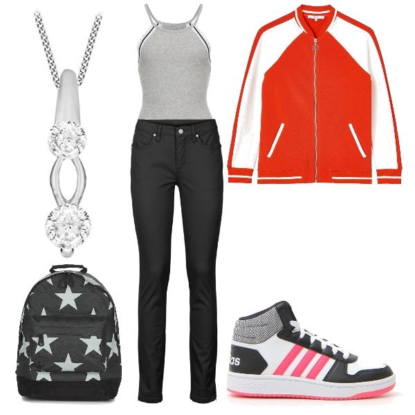 Outfit donna - Sport & Trendy. Stile Trendy per Sport. Abbinamento con jeans, body grigio, zaino nero, sneakers, collana argento, felpa sport contrasto con scollo e zip rosso.