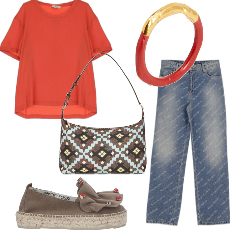 Outfit donna - Espadrillas. Stile Trendy per Tutti i giorni. Abbinamento con espadrillas, anelli, t-shirt, jeans dritti, borse a spalla.