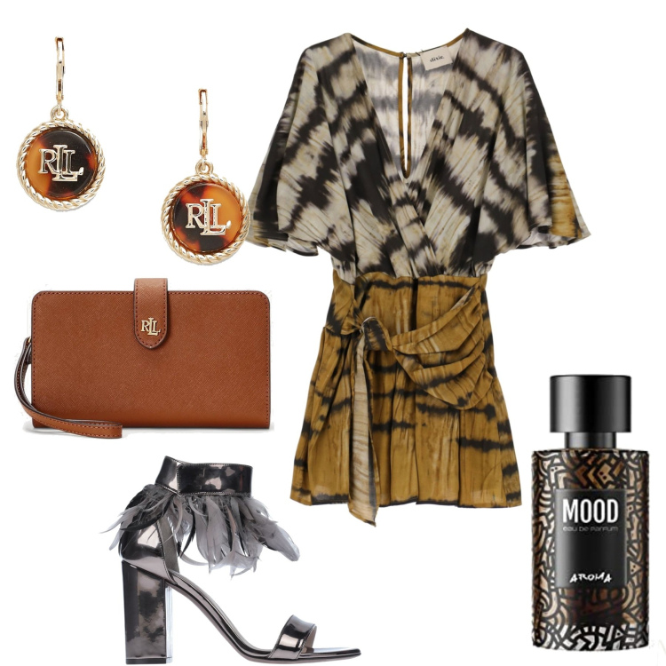 Outfit donna - Femminile. Stile Sexy per Serata fuori. Abbinamento con sandali in pelle, vestiti corti, pochette, orecchini, profumi.