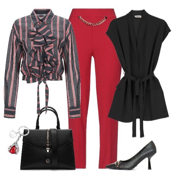 Outfit donna - Il volant che spunta dal cardigan. Stile Romantica per Ufficio. Abbinamento con pantaloni, camicie, borse a mano, décolleté, portachiavi, gilet.