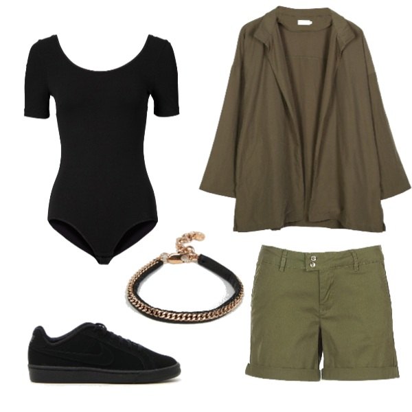 Outfit donna - Body. Stile Urban per Tutti i giorni. Abbinamento con body, shorts verde, giacca oversize, sneakers, bracciale con catena e fasce con catenina.