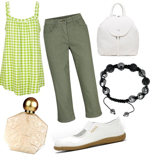 Outfit donna - Total look #1644550. Stile Casual per Tutti i giorni. Abbinamento con ballerine, pantaloni capri, top, zaini, braccialetti, profumi.