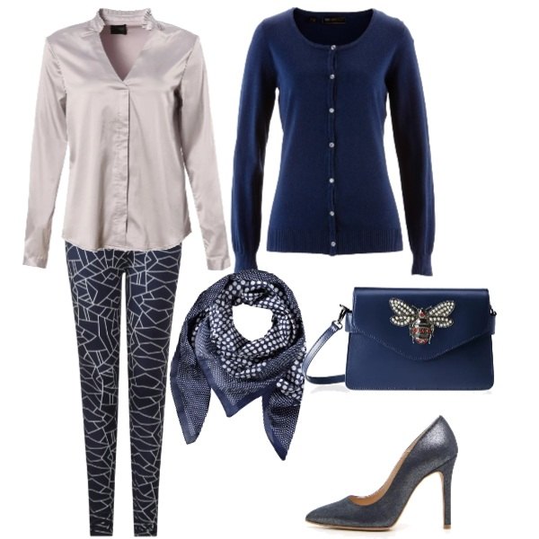Outfit donna - Basic #15467. Stile Basic per Ufficio. Abbinamento con cardigans, sciarpina a pois blu, pantalone multicolore e blu, blusa con scollo in raso grigio, décolleté blu, borsa a tracolla blu.