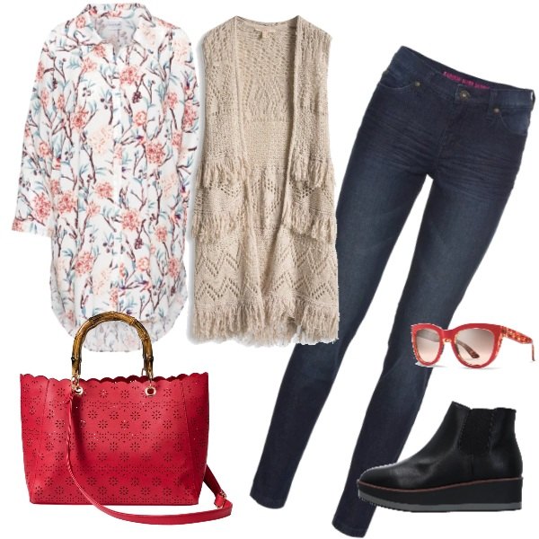 Outfit donna - Over however. Stile Etnico per Tutti i giorni. Abbinamento con jeans skinny, blusa oversize fantasia floreale con aperture bianco, borsa a mano rosso, stivaletti con zeppe e punta tonda in pelle sintetica tinta unita, occhiali da sole, cardigan beige e crema.