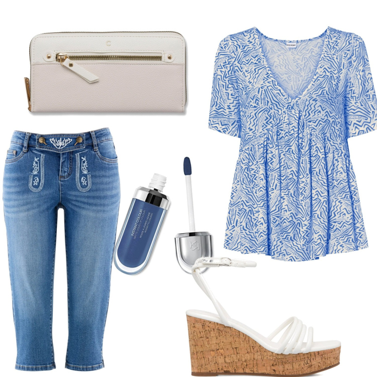 Outfit donna - Maglietta blu gemma e bianco. Stile Casual per Tutti i giorni. Abbinamento con maglieria, pantaloni capri, sandali in pelle, portafogli, rossetti.