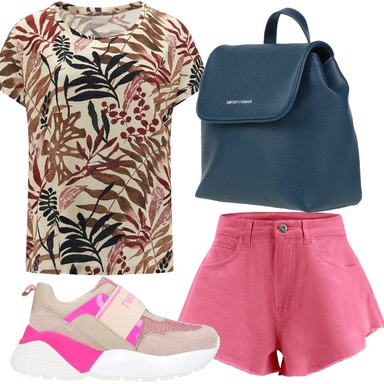 Outfit donna - short rosa t-shirt fantasia. Stile Basic per Tutti i giorni. Abbinamento con sneakers alte, zaini, shorts, t-shirt.