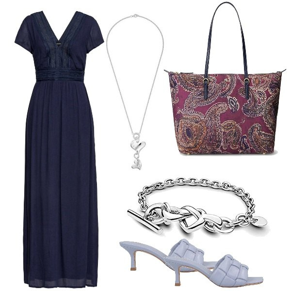 Outfit donna - In lungo. Stile Casual chic per Serata fuori. Abbinamento con vestiti lunghi, sandali in pelle, borse tote, braccialetti, collane.